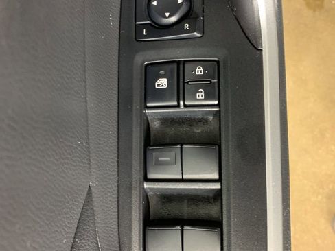 Used 2024 Toyota RAV4 LE AWD/4WD image 17