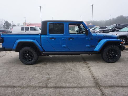 Used 2021 Jeep Gladiator Willys image 22