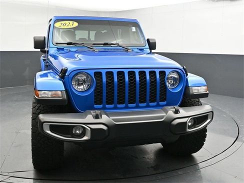 Used 2023 Jeep Gladiator Sport image 5