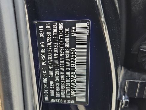 Used 2018 Porsche Macan Base image 34