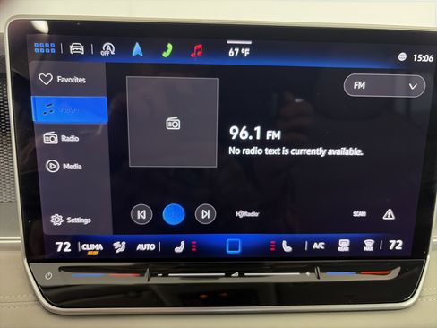 Used 2025 Volkswagen Tiguan SE image 20