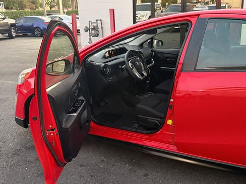 Used 2017 Toyota Prius C Two image 13