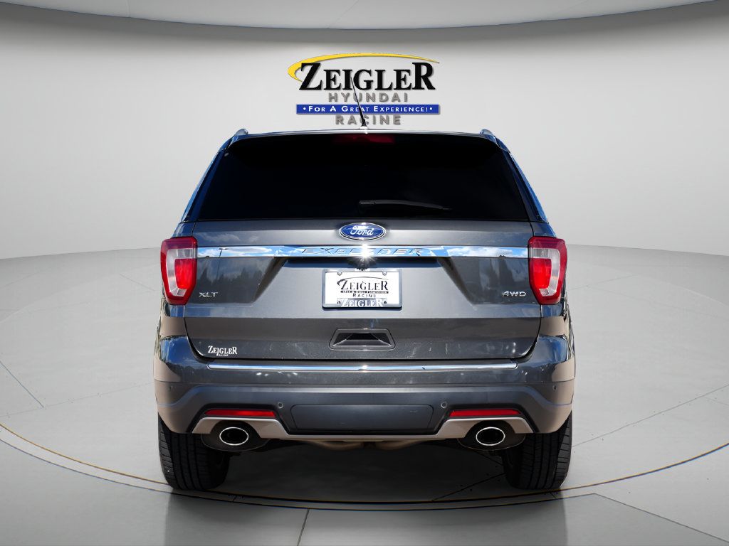 Used 2018 Ford Explorer XLT w/ Equipment Group 202A AWD/4WD image 6