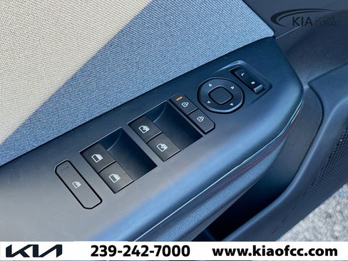 New 2025 Kia K4 EX image 21