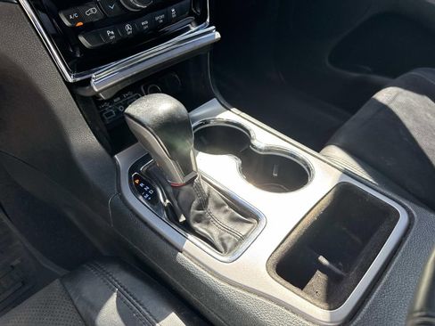 Used 2020 Jeep Grand Cherokee Altitude image 26