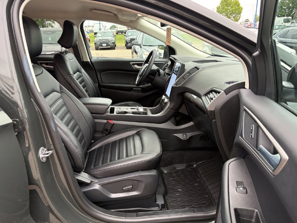 Used 2024 Ford Edge SEL w/ Convenience Package AWD/4WD image 12
