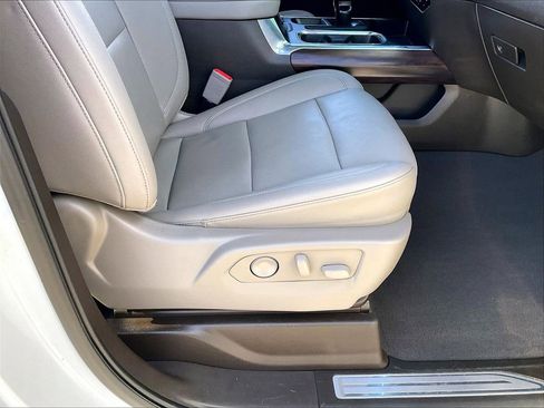 Used 2022 GMC Sierra 1500 SLT w/ SLT Premium Plus Package image 36