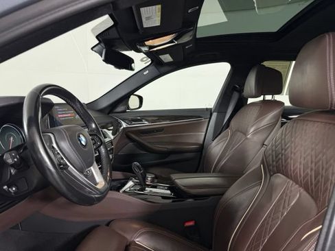 Used 2018 BMW 530e xDrive AWD/4WD image 18
