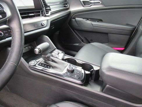 Used 2023 Kia Sportage SX FWD image 16