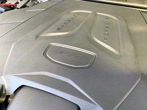 New 2025 Porsche Cayenne image 22