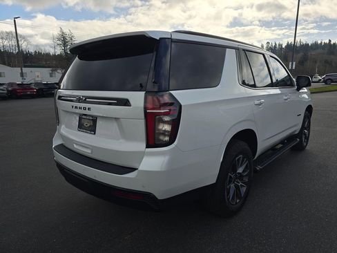 Used 2023 Chevrolet Tahoe Z71 w/ Luxury Package image 3