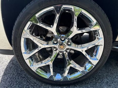 Used 2007 Cadillac Escalade AWD w/ Information Package image 8