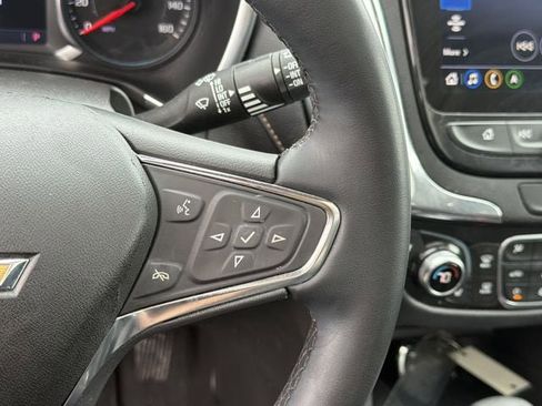 Used 2023 Chevrolet Equinox Premier image 28