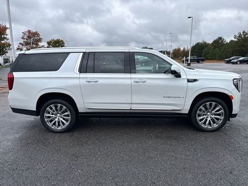 Used 2022 GMC Yukon XL Denali image 6