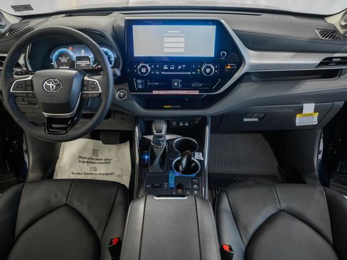 New 2026 Toyota Highlander Platinum AWD/4WD image 21