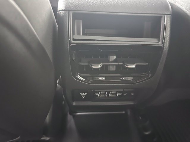 Used 2022 Jeep Grand Cherokee Overland AWD/4WD image 18