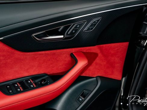 Used 2025 Audi RS Q8 performance image 25