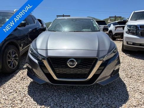 Used 2022 Nissan Altima 2.5 SR FWD image 2