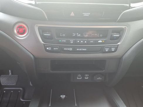 Used 2024 Honda Ridgeline Sport image 27