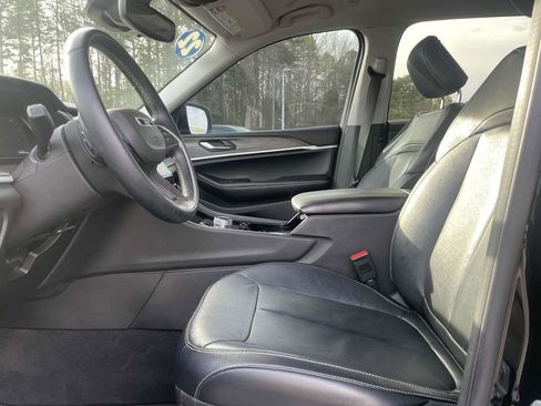 Certified 2022 Jeep Grand Cherokee L Limited image 27