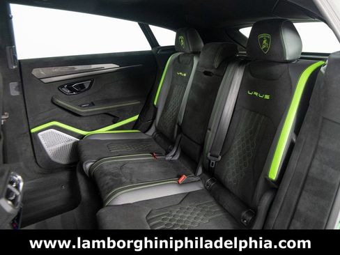 Used 2024 Lamborghini Urus Performante AWD/4WD image 41