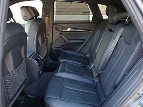 Used 2018 Audi SQ5 Prestige w/ Prestige Package AWD/4WD image 16