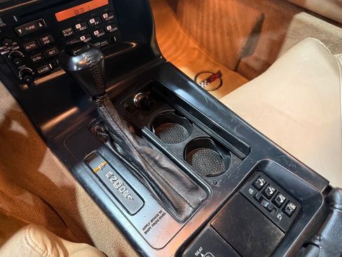 Used 1994 Chevrolet Corvette Coupe RWD image 17