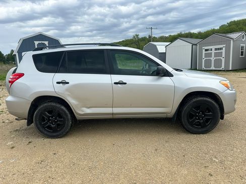Used 2010 Toyota RAV4 4WD V6 w/ Tow Prep Pkg image 5