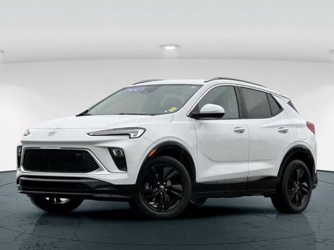 Used 2024 Buick Encore GX Sport Touring w/ Comfort Package image 2