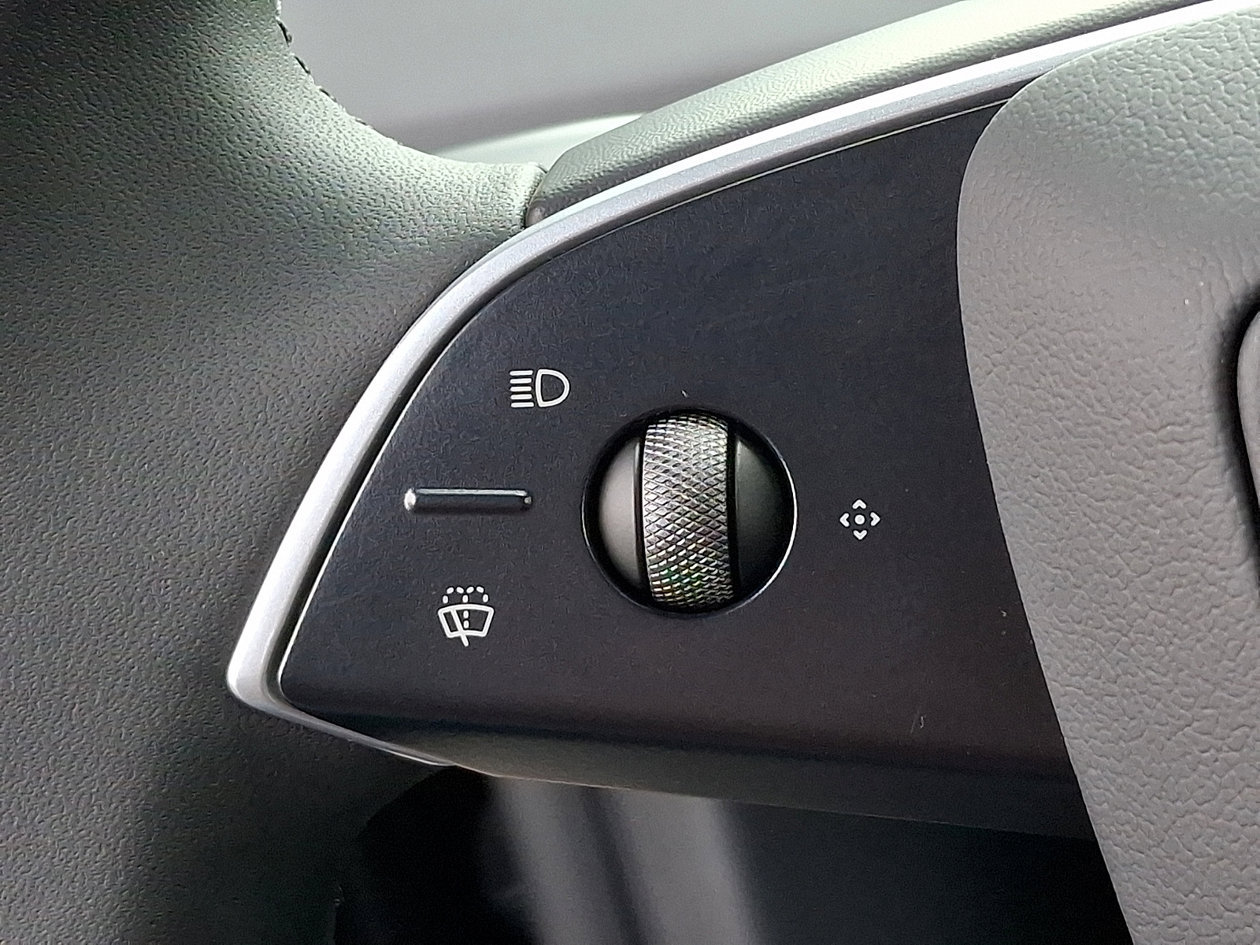Used 2026 Tesla Model Y AWD image 21