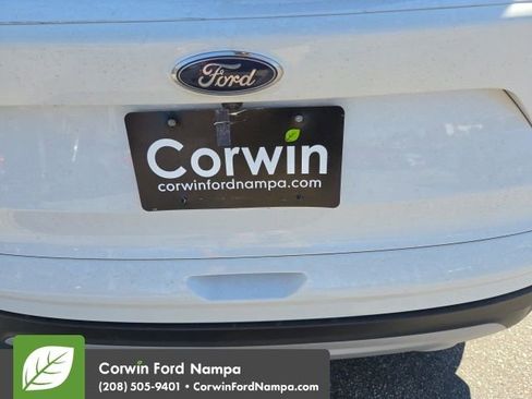 Used 2018 Ford Escape SE w/ Ford Safe & Smart Package AWD/4WD image 14