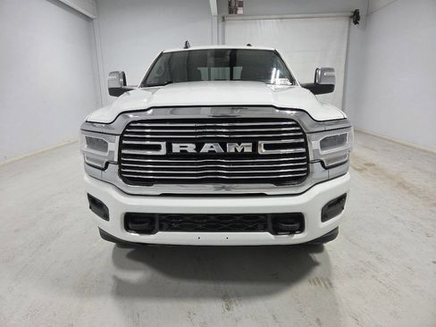 Used 2023 RAM 2500 Laramie AWD/4WD image 2