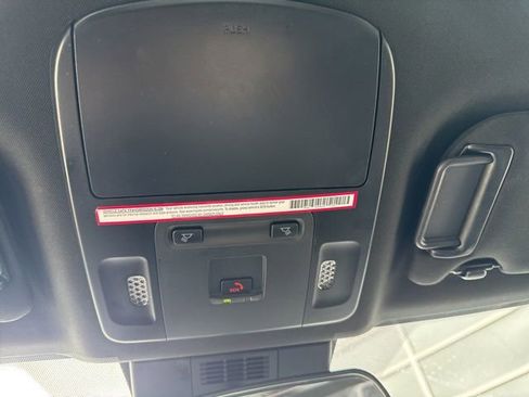 Used 2025 Toyota Camry SE FWD image 20