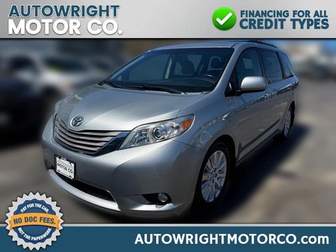 Used 2015 Toyota Sienna XLE w/ XLE Navigation Package AWD/4WD image 1