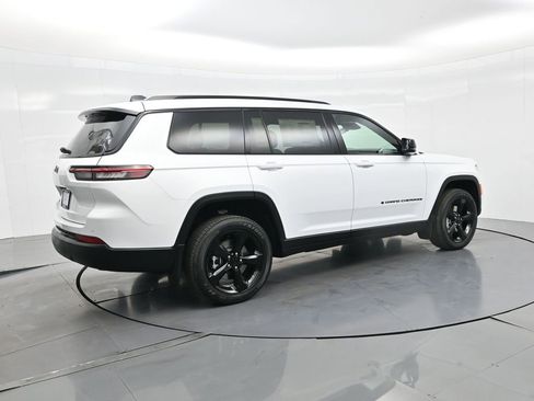 New 2025 Jeep Grand Cherokee L Altitude image 7