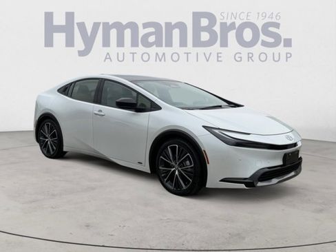 Used 2024 Toyota Prius Limited image 1