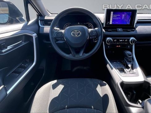 Used 2024 Toyota RAV4 XLE AWD/4WD image 5