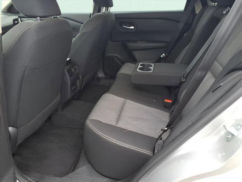 Used 2025 Nissan Rogue SV image 9