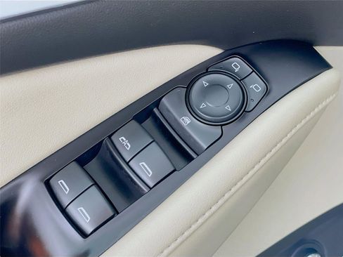 Used 2021 Buick Enclave Essence w/ Sound and Sites Package image 22