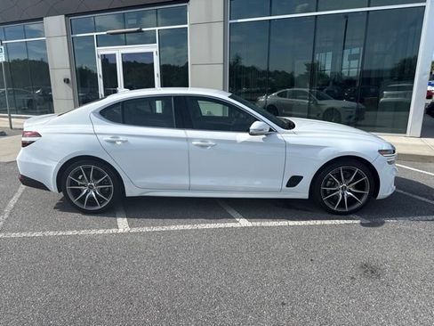 Used 2023 Genesis G70 2.0T AWD/4WD image 3