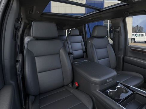 New 2026 Chevrolet Suburban Z71 w/ Comfort Package image 16
