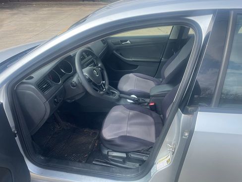 Used 2016 Volkswagen Jetta S image 6