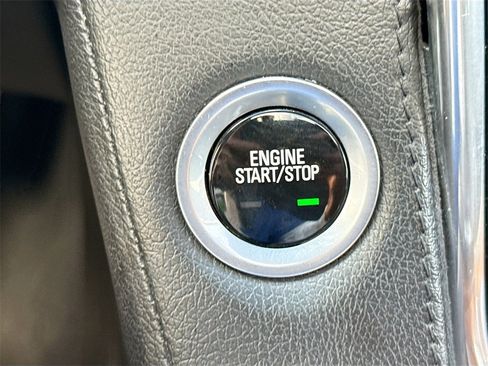 Used 2018 Cadillac Escalade Luxury image 22