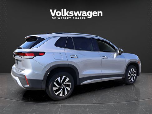 Used 2025 Volkswagen Tiguan S AWD/4WD image 9