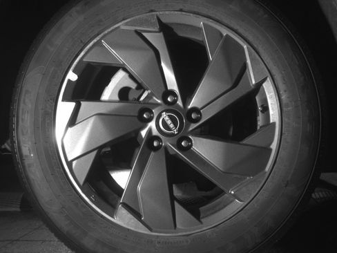 Used 2025 Nissan Rogue SV FWD image 15