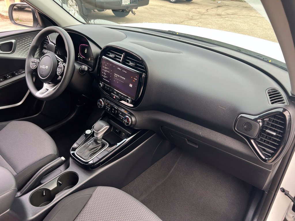 Certified 2023 Kia Soul S FWD image 21