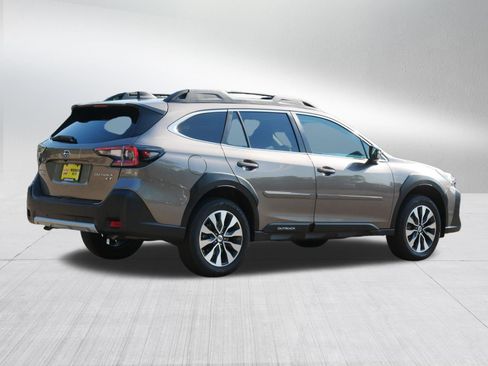 Used 2024 Subaru Outback Limited XT AWD/4WD image 7