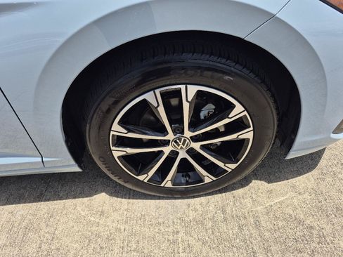 Used 2025 Volkswagen Jetta Sport FWD image 15