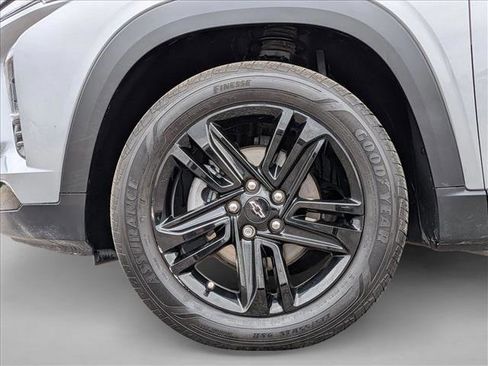 Used 2025 Chevrolet Trax ACTIV w/ Driver Confidence Package FWD image 24