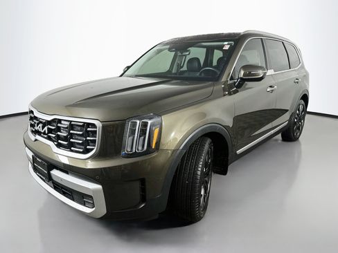 Used 2025 Kia Telluride SX FWD image 3